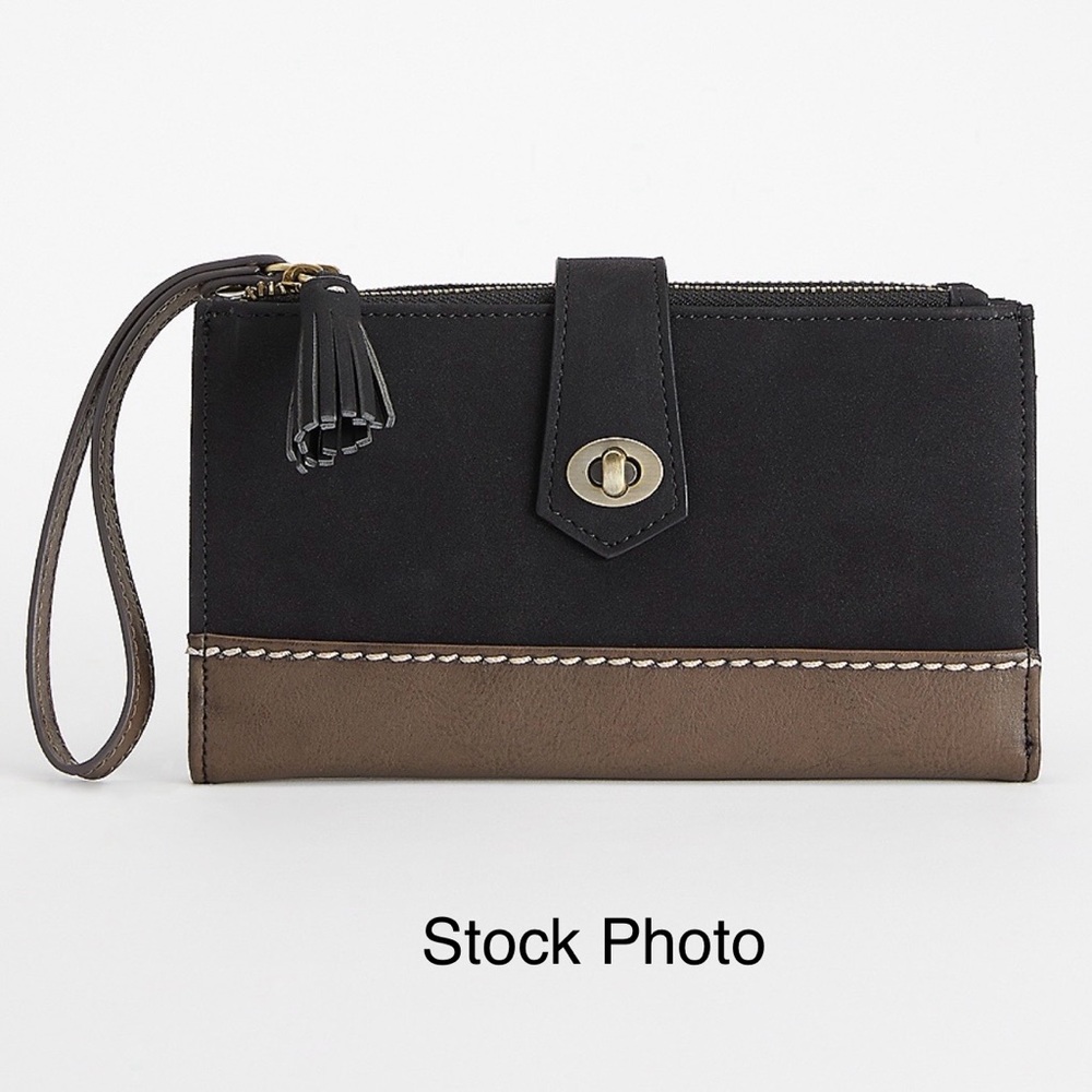 Maurice’s wallet large wristlet wallet NWT w/ callouts